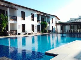 Hotel Encantos de Itaperapuã，位于塞古罗港的酒店