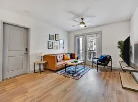 1 mi to DT and near Death Valley great amenities