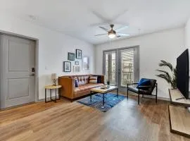 Near CU and minutes to DT gym pool hammock