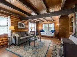 Campbell Log Cabin! Historic Charm, Modern Luxury