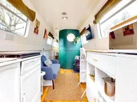 Executive houseboat in Little Venice