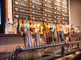 维多利亚库尔伍德智选假日酒店