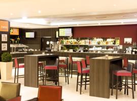 Holiday Inn Express Zürich Airport by IHG，位于吕姆朗的酒店