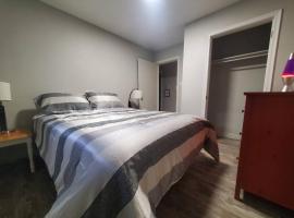 Central Private 1BR Apt. w/Free Prkg + Fast Wi-Fi，位于苏圣玛丽的酒店