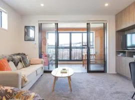 Luxury 1 Bed Apartment in CBD