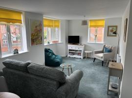 Beautiful 2-Bed Apartment near Lincoln City Centre，位于林肯的酒店