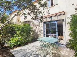 Lovely Home In Saint-Laurent-De-La-Cabrerisse
