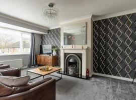WOODFIELD ROAD - Two bed in Harrogate with cosy living room fire.