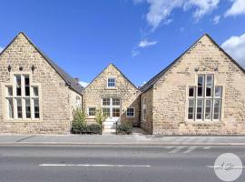 Exceptional Holiday Home 7 in Pickering with Hot Tub，位于皮克林的酒店