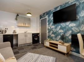 Lovely Getaway Apartment: Two-Bedroom in Rotherham，位于罗瑟勒姆的酒店