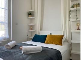 St Aubin Gare - Appartement cosy proche commerces，位于Saint-Aubin-lès-Elbeuf的酒店