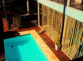 CZ酒店，位于伊图萨因戈的酒店