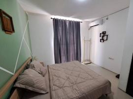 Cozy 3BD Home w AC & Netflix，位于Geutieue的酒店