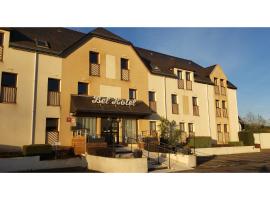 贝尔酒店，位于Saint-Nicolas-de-Redon的酒店