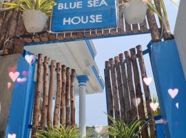 Blue Sea House Quảng Bình - Căn hộ 2 phòng ngủ, phòng khách và phòng bếp，位于洞海的公寓