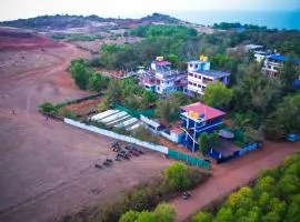 Marine Uana Cafe, Dormitory and Campsite
