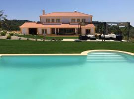 Casa do Alfaro，位于阿赞布雅的酒店