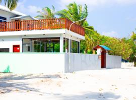 Feridhoo Beach Villa，位于Feridhoo的酒店