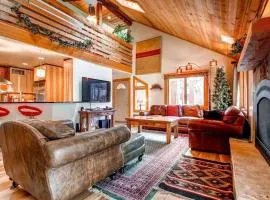 5BR Ski in Out Mountain Getaway with Hot Tub and Views