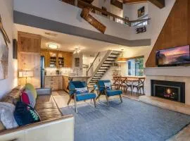 Stylish 2BD in Carnelian Bay