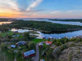 Kalles, skärgårdsidyll med utsikt över Hamnsundet，位于Saltvik的度假屋