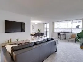 Apartment Near to Metro Station at Crystal city