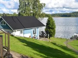 Sjöstuga/gästhus i skärgården.