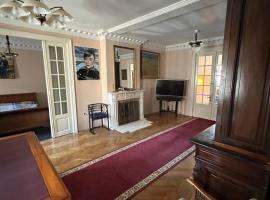 City center apartment，位于康斯坦察的自助式住宿