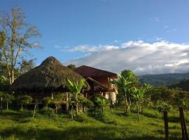 Finca Agroturística El Portal，位于Gachetá的带停车场的酒店