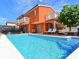Ferienhaus mit Privatpool für 6 Personen ca 80 qm in Barbariga, Istrien Istrische Riviera，位于巴尔巴里加的度假屋