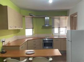 Lovely studio in Makedonitissa，位于尼科西亚的酒店