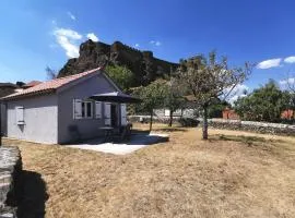 Maison rénovée avec grand jardin à Polignac - FR-1-582-351