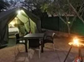 Yebo Safari,Glamping and Safaris，位于斯库库扎的豪华帐篷
