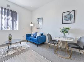 Contemporary & Cosy 1 Bed Apartment in Dudley，位于布赖尔利希尔的酒店