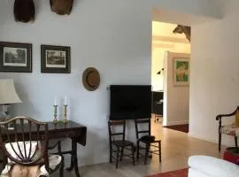 Cozy, quiet guest house perfect for business or pleasure，位于希勒勒的度假屋
