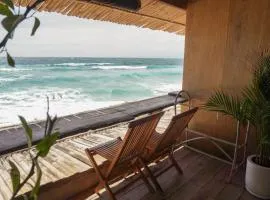 Beachfront - The Surf Lodge