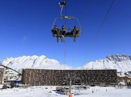 Superdevoluy545S, 6 places, été et hiver, pied des pistes, plein sud，位于德沃吕伊的酒店