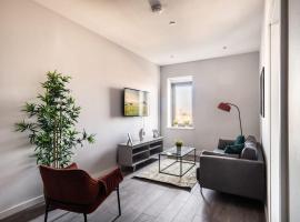Modern & Spacious 2 Bed Apartment in Waterloo Liverpool，位于锡福斯的酒店