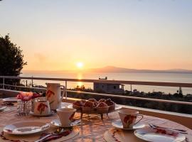 Verga Sunset Gem - Ilia Seaview Private Retreat，位于米科拉曼迪尼亚的酒店