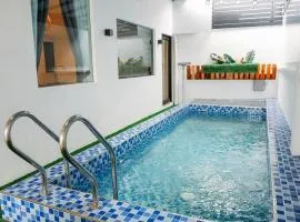 Private Jacuzzi Pool homestay with 10-14 paxx