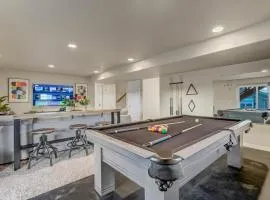 Room to Spread Out & Deck with Mountain Views
