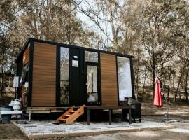 Hidden Creek Tiny Home，位于Kurrajong的度假短租房