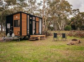 Northern Grampians Getaway by Tiny Away，位于Dadswells Bridge的酒店