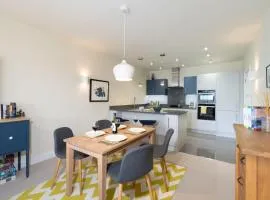 Idyllic Ambleside Retreat with Panoramic Views by LetMeStay