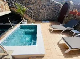 Amazing Anfi Tauro duplex with heated jacuzzi pool