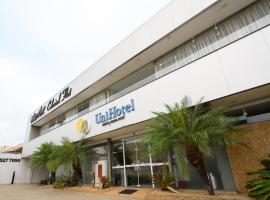 Colonial Flat Hotel，位于伊塔佩蒂宁加的酒店