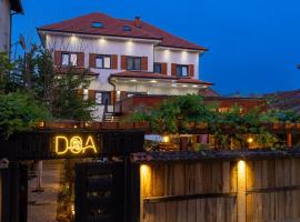 Doa Boutique Hotel，位于佩奇Železnička Stanica Hvosno附近的酒店