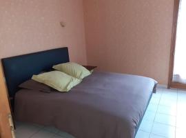 GITE CONFORT plain-pied 12 min d'Albi pas de vis-à-vis，位于Andouque的酒店