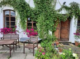 Studniska Country Estate，位于Studniska的酒店