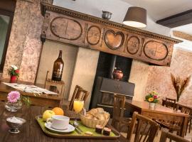Logis Hotel Restaurant Du Commerce，位于拉卡努尔格的酒店